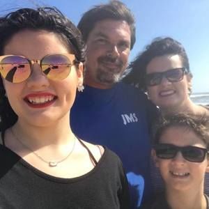 Meet your Posher, Hollie